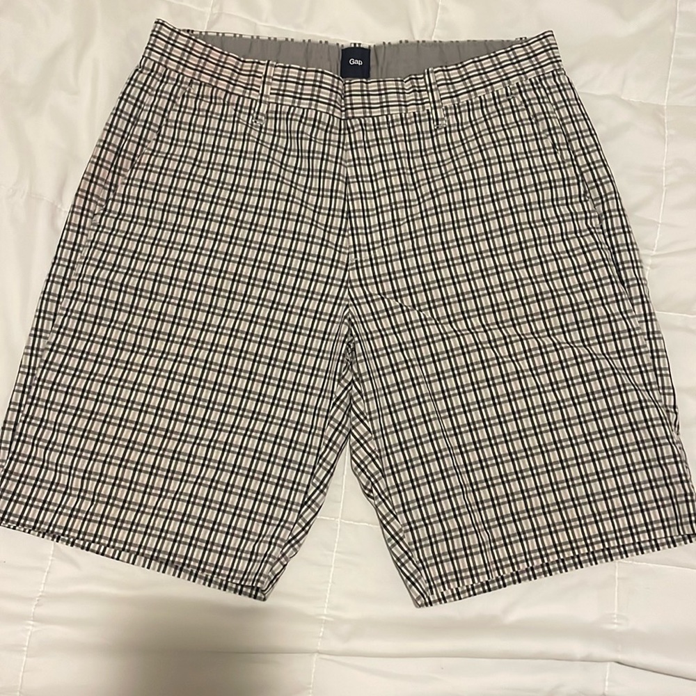 Gap shorts